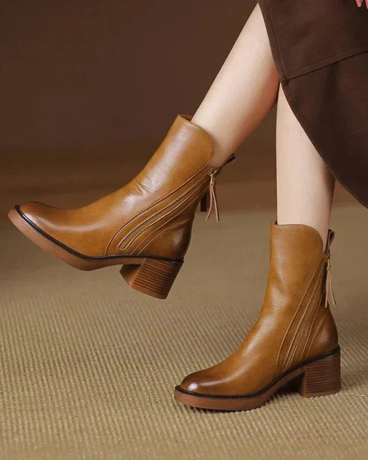 Valorine™ | Bota de piel negra con tacón cómodo, elegante y atemporal